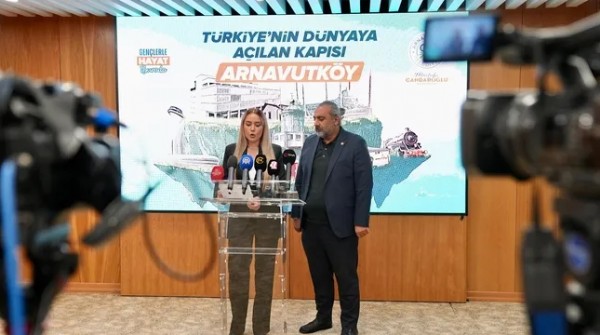 CHP’de çöküş derinleşiyor: Arnavutköy’de 2 meclis üyesi ve 150 üye AK Parti’ye geçti